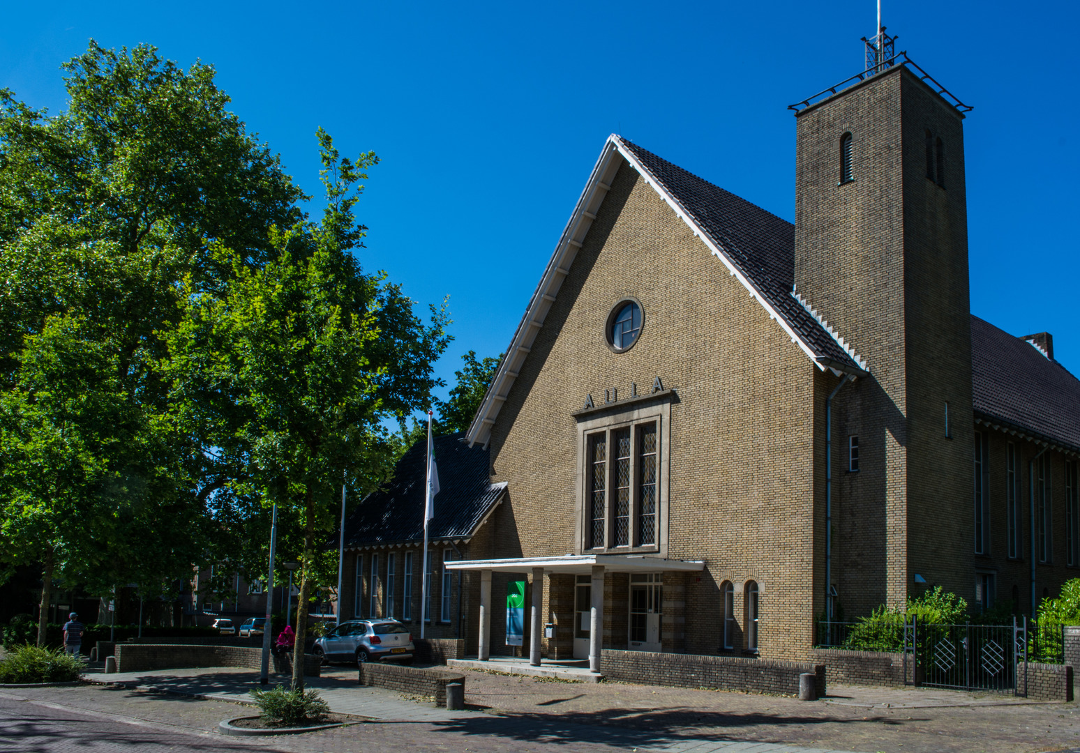 Aula building
