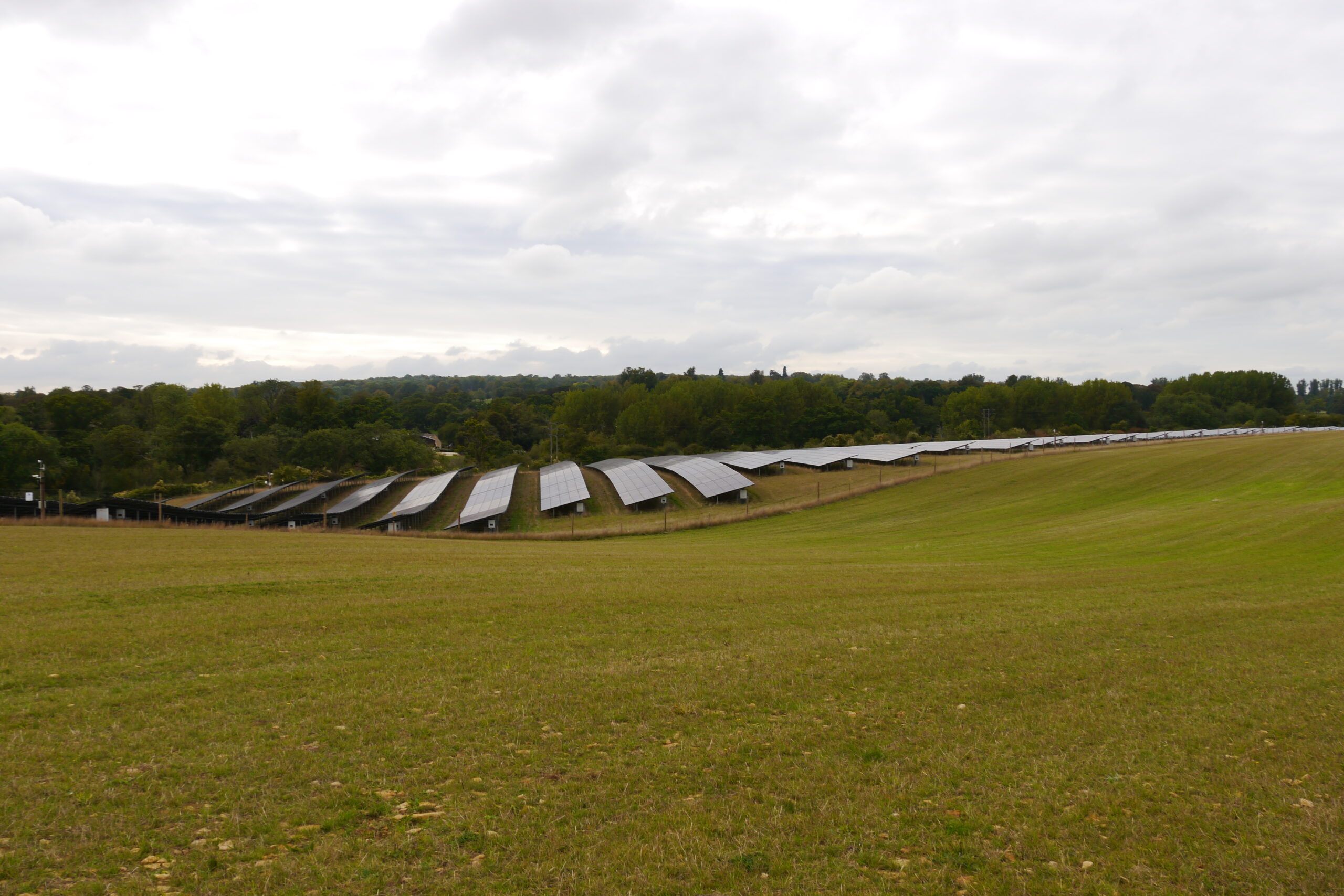 Southill Solar in Engeland, dat zonnepanelen afstemt op het landschap.