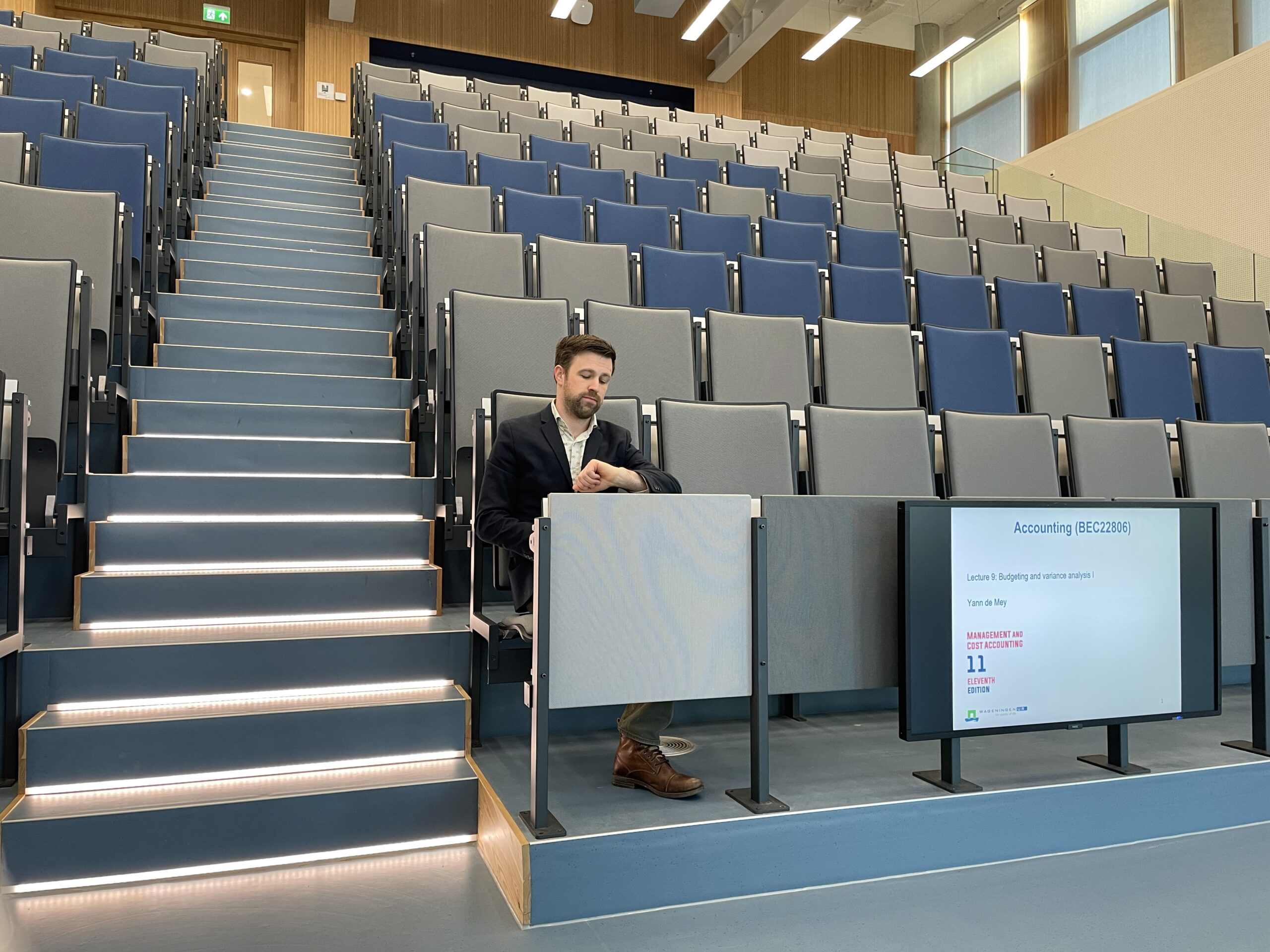 Cold feet? Lecture halls still emptier than expected