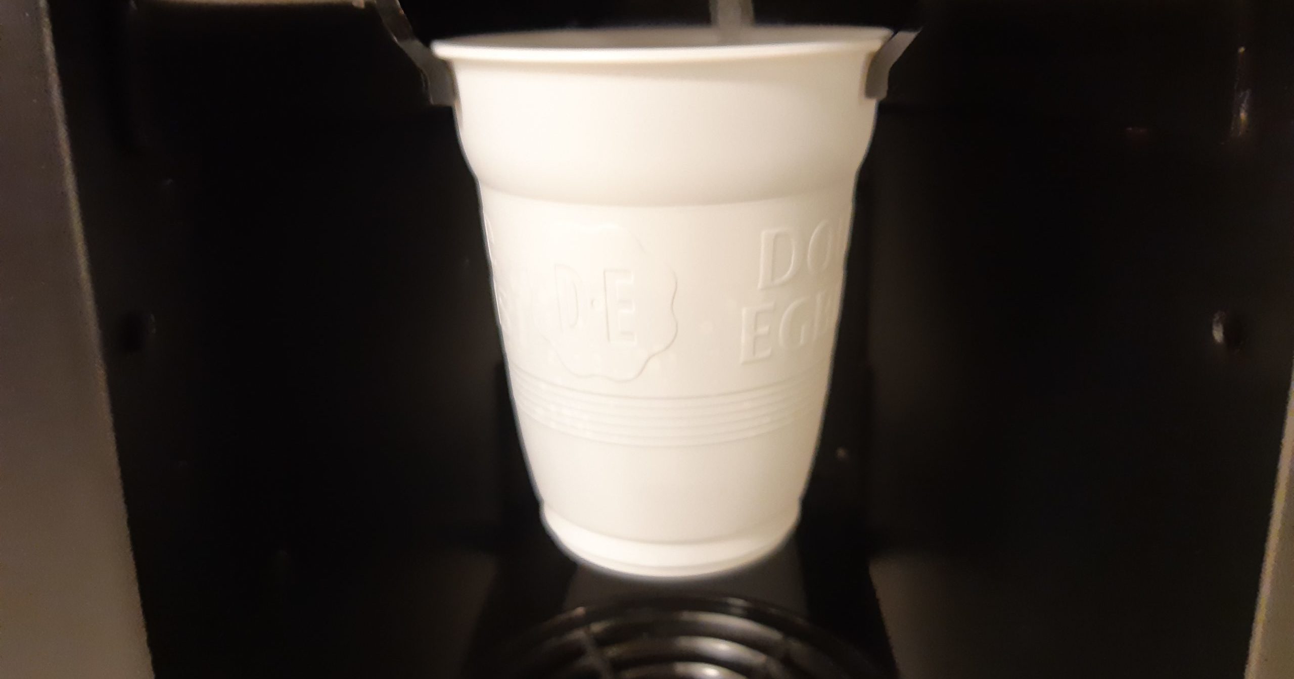 Nieuwe koffieautomaten: geen plastic bekertjes, wél havermelk