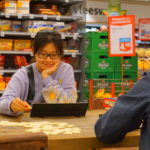 Met wildvreemden Rummikuppen in de supermarkt - waarom niet?