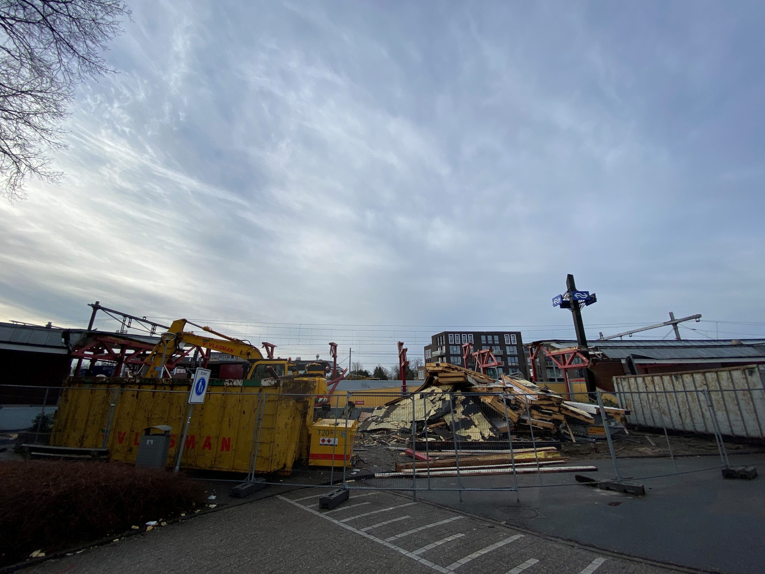 Het nieuwe treinstation Ede-Wageningen in aanbouw