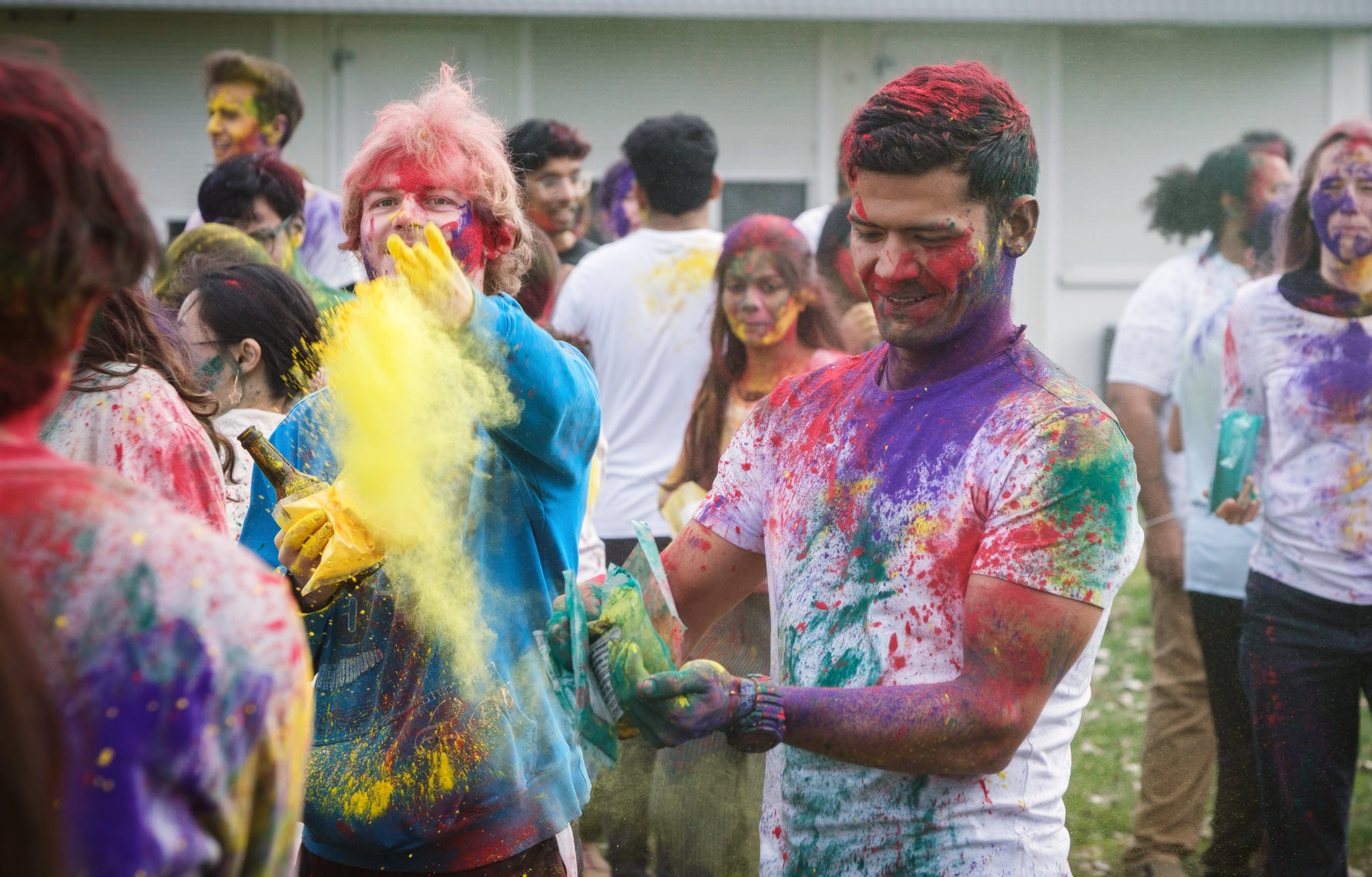 The ritual of forgiving: Holi in Wageningen