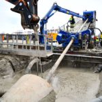 Martijn Duineveld: ‘Serious investments are currently being made in fossil fuel infrastructure projects such as the transportation of Co2 out to sea. That way you restrict the possibilities for saying goodbye to that fossil industry.'The photo shows the first drilling for Co2 storage under the North Sea, near the sea wall on the Maasvlakte (15 April 2024). Photo PorthosCO2