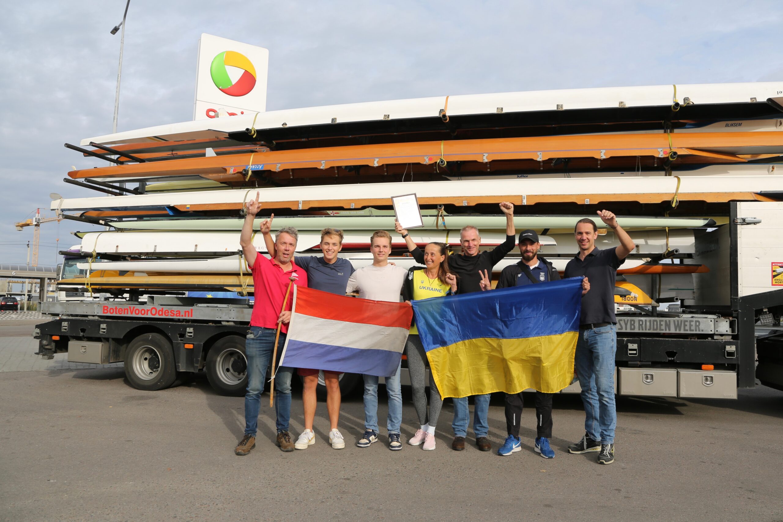 Argonaut hauled rowing boats to Ukraine