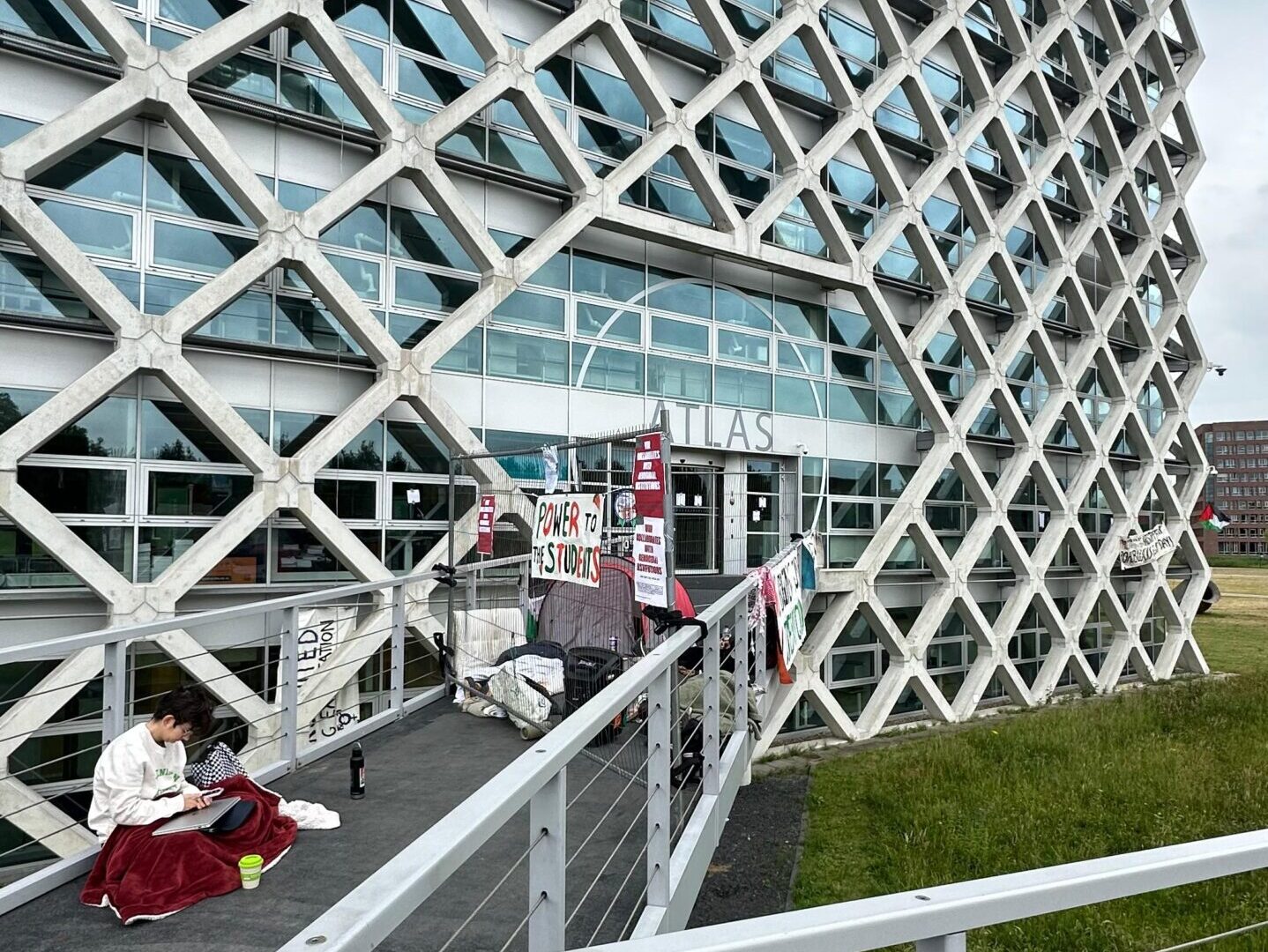 UPDATE: Activists block Atlas entrances again